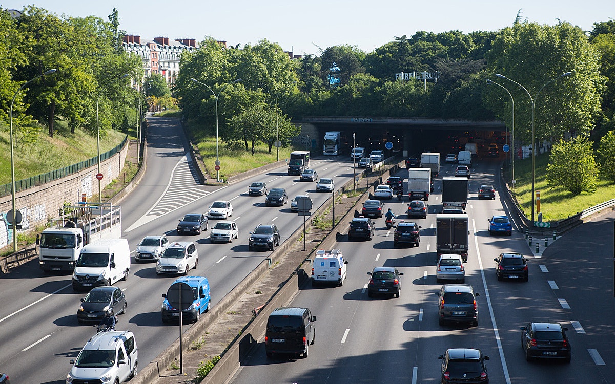 Nous n'imaginons pas traverser ce type de route. Alors imaginez pour un hérisson ? 